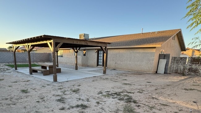 Building Photo - 8573 E 25th St