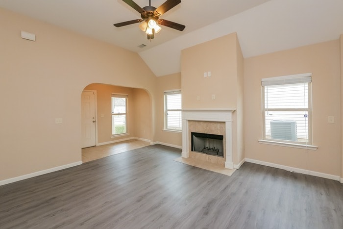 Building Photo - 6538 Ridgeview Ln