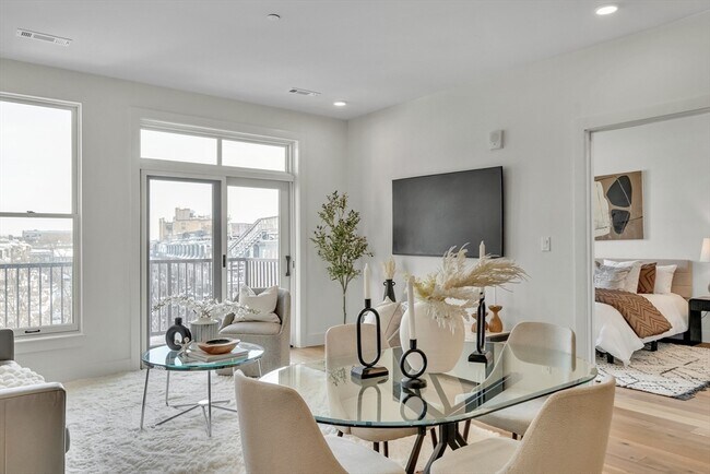 Building Photo - 566 Columbus Ave