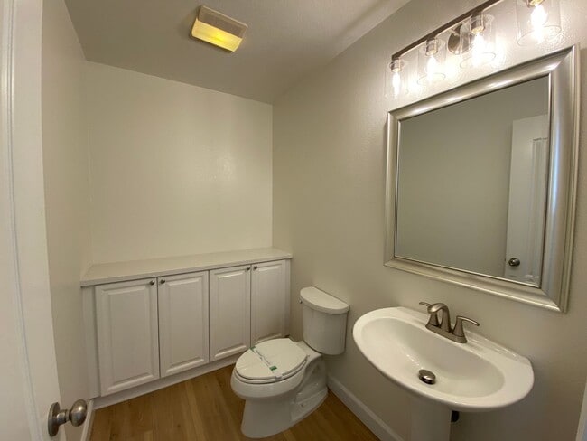 Building Photo - Gorgeous 4 Bedroom Carlsbad Home With A Stunning View and Solar!