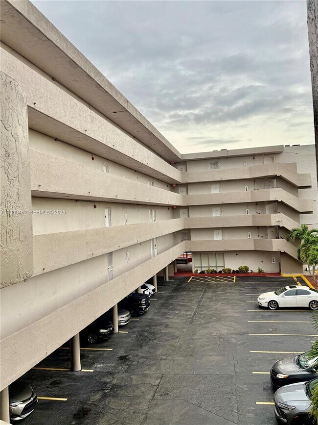 Primary Photo - 802 NW 87th Ave