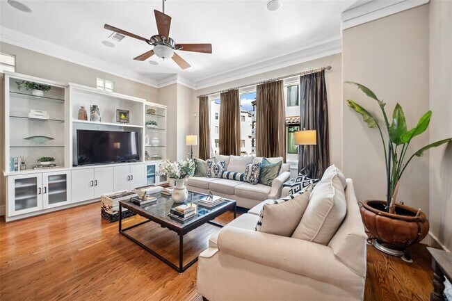 Building Photo - 5231 Calle Montilla Pl