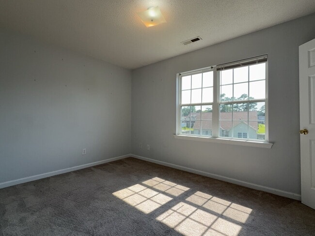 Building Photo - 807 Timberlake Trail