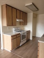 Building Photo - Beverly Villa