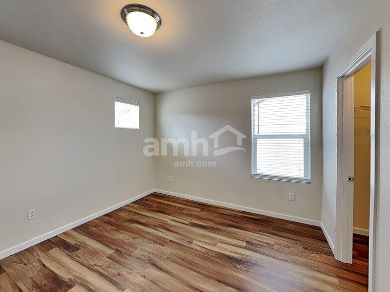 Building Photo - 9128 NE 167th Ct