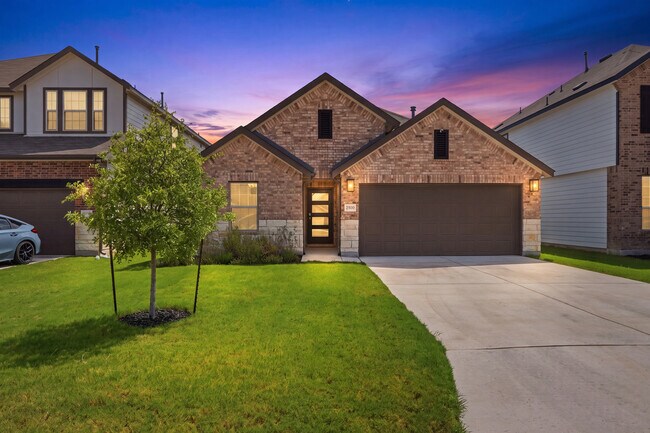 Building Photo - Bright 3-Bed Home with Island Kitchen, Private Patio, and Fenced Yard in New Braunfels