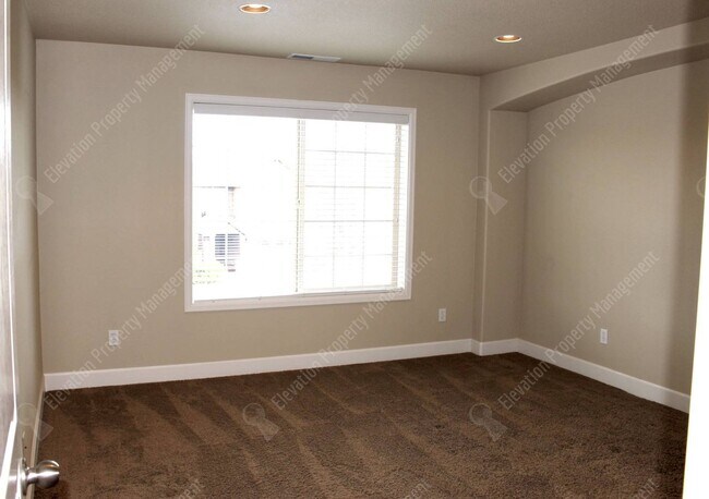 Building Photo - Cozy craftsman home in NW Bend