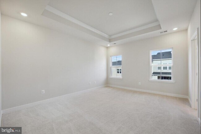 Building Photo - 223 Avalon Dr