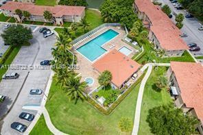 Building Photo - 1018 Twin Lakes Dr