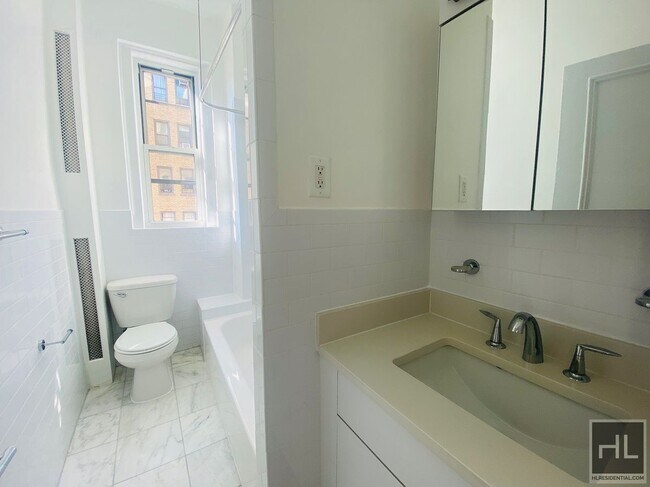 Building Photo - WEST 86 STREET