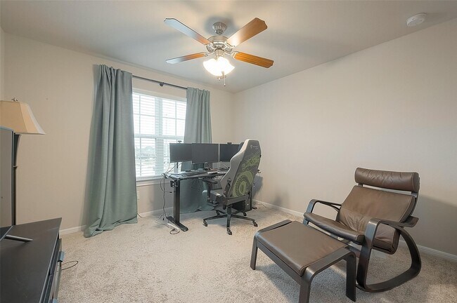 Building Photo - 24211 Buckbrush Ln