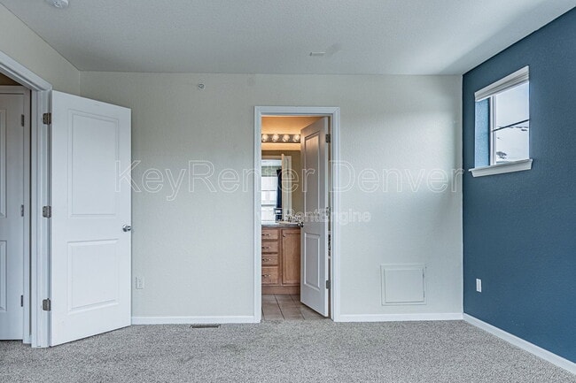 Building Photo - 492 S Saulsbury St