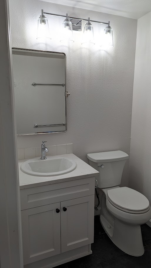 Bath / Vanity - 1525 NW 57th St