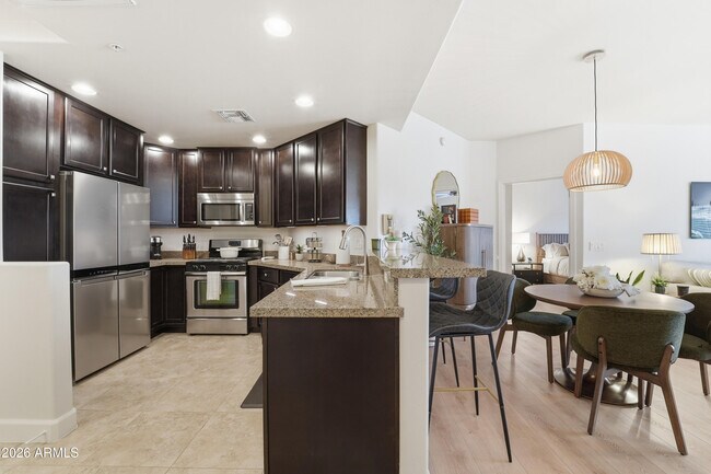 Building Photo - 5350 E Deer Valley Dr