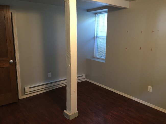 Building Photo - ALL UTILITIES PAID