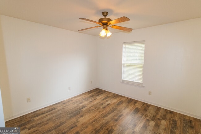 Building Photo - 1802 N Leah Ln