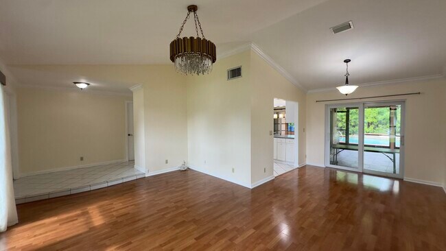 Building Photo - 12157 Sycamore Ln