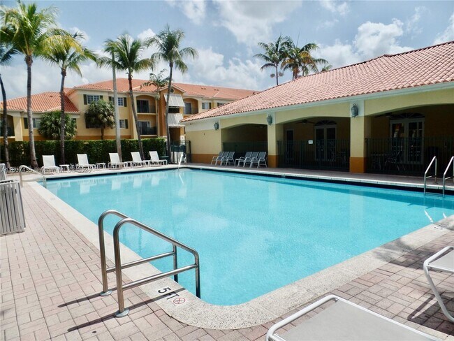 Building Photo - 7330 NW 114th Ave