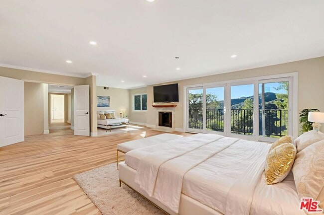 Building Photo - 16608 Park Ln Cir