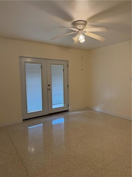 Building Photo - 140 Cindy Lou Pl