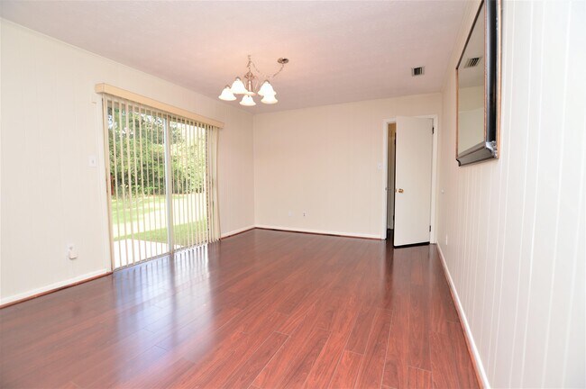 Building Photo - 712 Habersham Rd