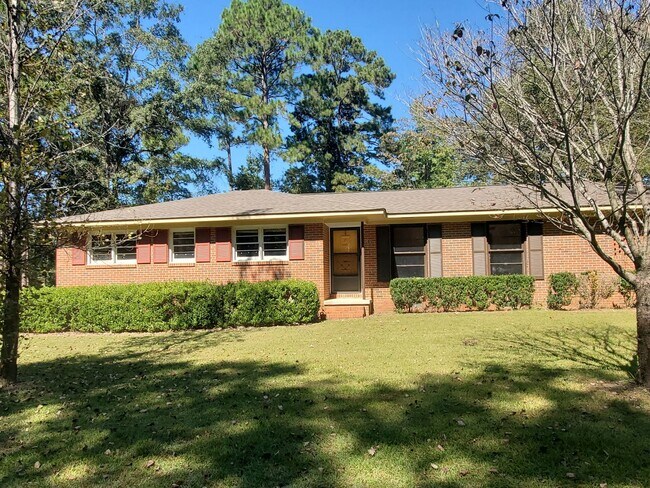 Building Photo - Cozy Three Bedroom Home!