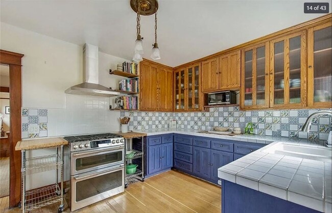 Building Photo - UPCOMING-Charming Belmont Heights Bungalow 2 bed/ 1.5 bath
