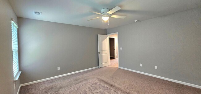 Building Photo - Luxury Meets Privacy in This 4-Bedroom Cul...