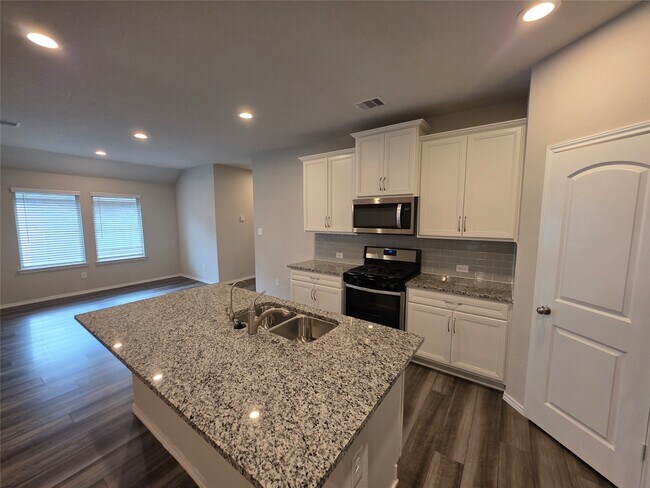 Building Photo - 9257 Inland Leather Ln