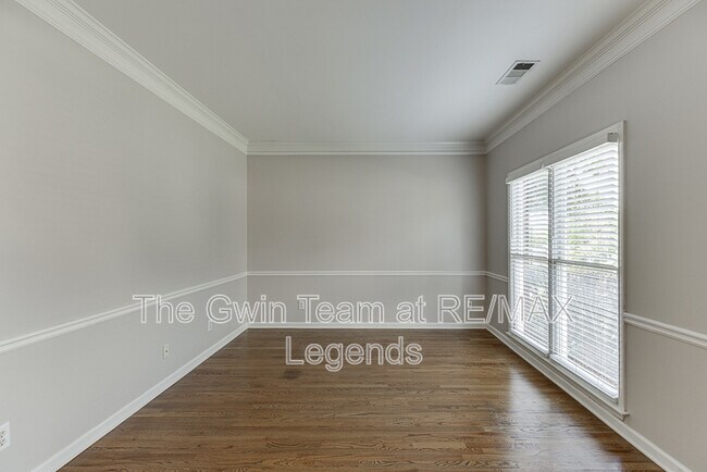 Building Photo - 1795 Lake Heights Cir