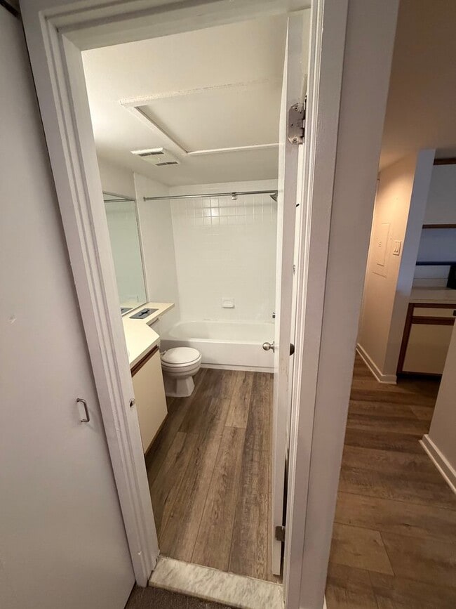 Building Photo - Welcome to Urban Elegance in the Heart of Historic Old City, Philadelphia
