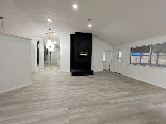 Building Photo - 22206 Silver Morning Ct