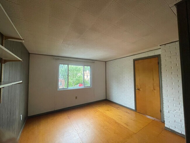 Building Photo - COMING SOON! This is a Lease-to-Own – Not ...