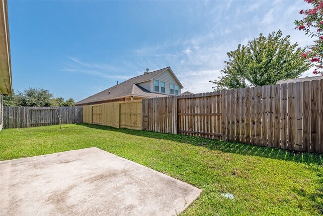 Building Photo - 119 Emerald Loch Ln