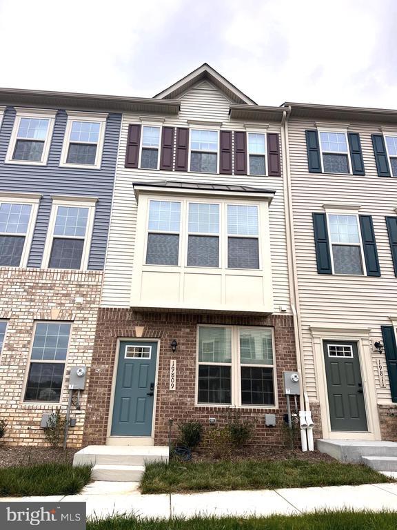 Building Photo - 19809 Habitat Ter