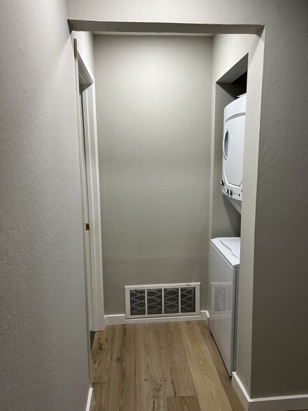 Hallway: In-unit laundry - 1177 Honey Trl