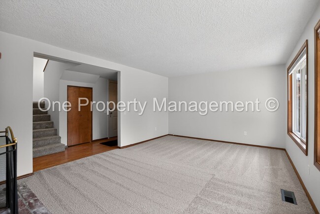 Building Photo - 614 SE 130th Ct