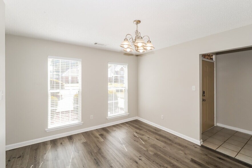 Building Photo - 4834 Graham Lake Dr