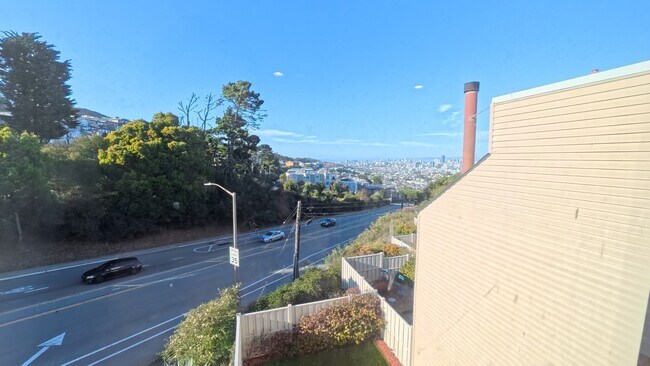 Building Photo - 5003 Diamond Heights Blvd