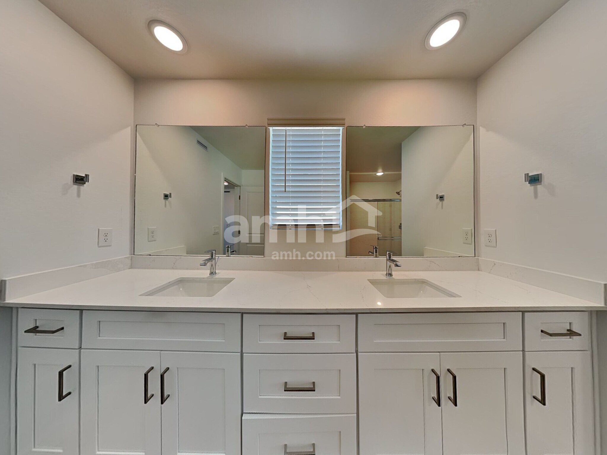 Building Photo - 9733 W Luxton Ln