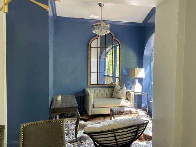 Building Photo - Stunning Furnished 3 Bedroom 3 Bath Condominium ON Piedmont Park!