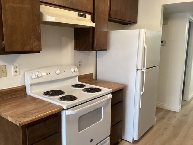 Building Photo - 1-Bedroom Rental in Lancaster, CA with Modern Amenities