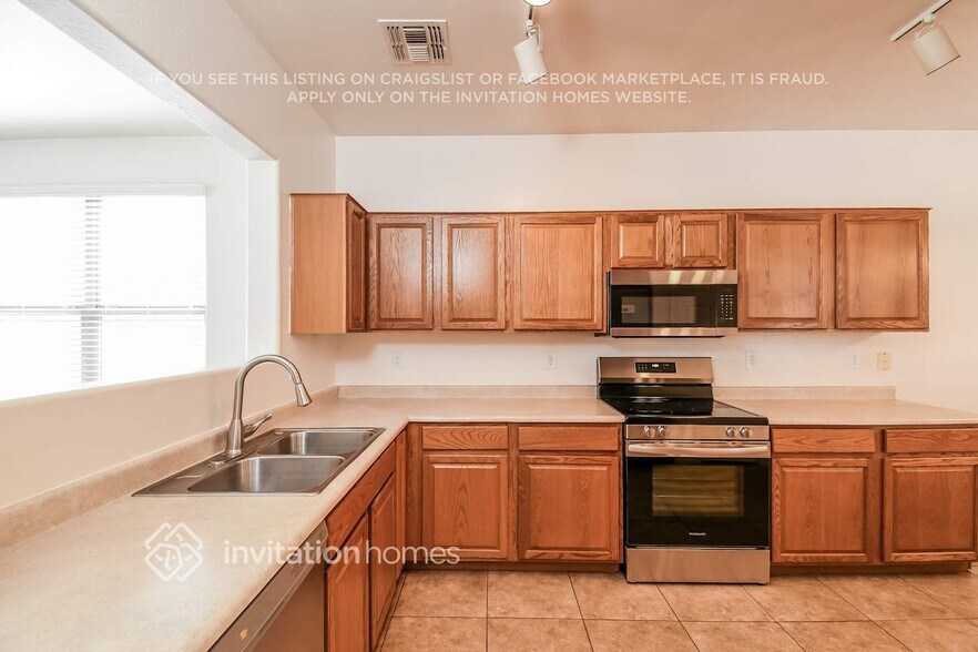 Building Photo - 2186 W Agrarian Hills Dr