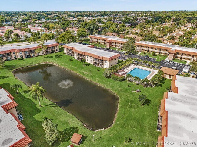 Building Photo - 21904 Lake Forest Cir