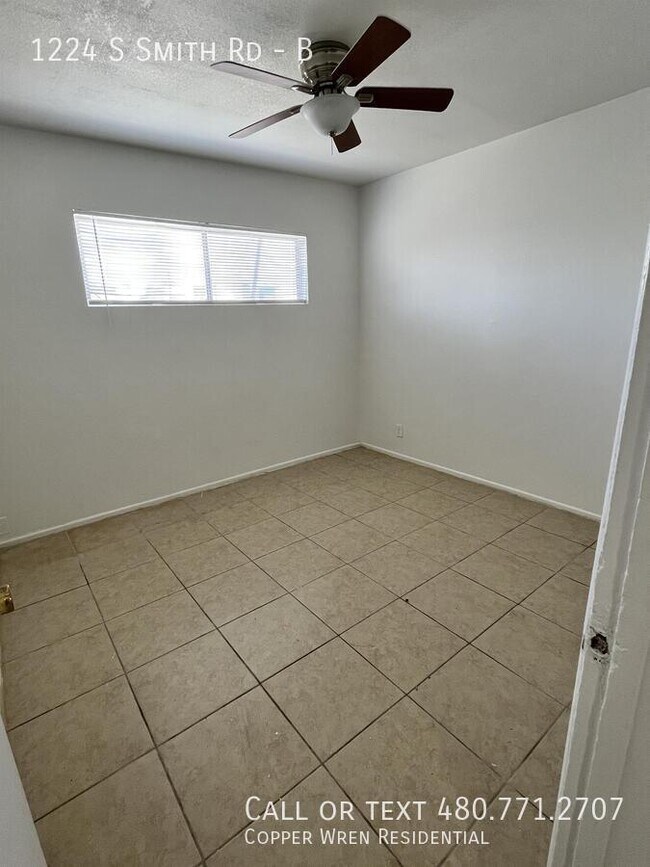 Building Photo - 1224 S Smith Rd