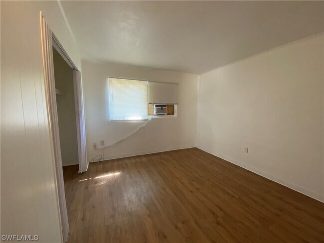 Building Photo - 3217 Jeffcott St