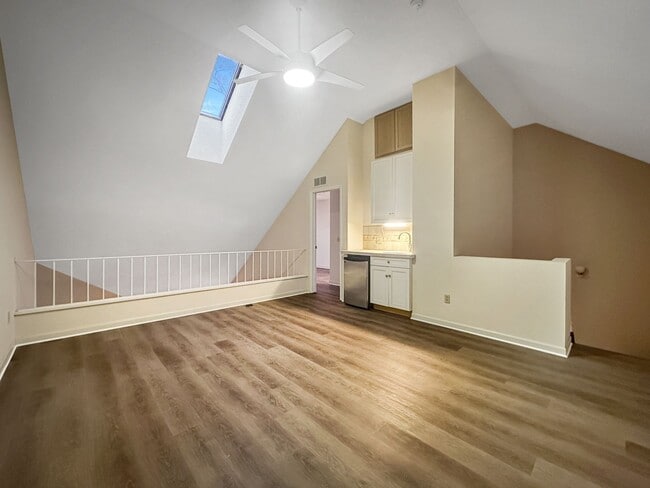 Building Photo - 15630 26th Ave N