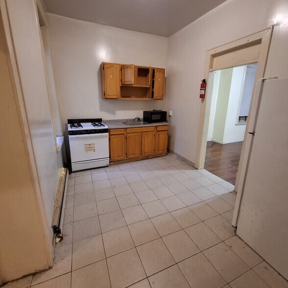 Unit 1 - 285 Old Bergen Rd