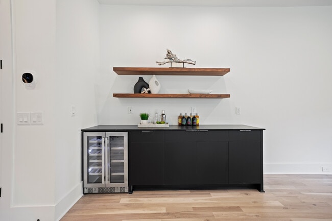 Building Photo - 4709 Walden Ct