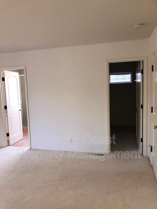 Building Photo - 2884 Sloat Rd